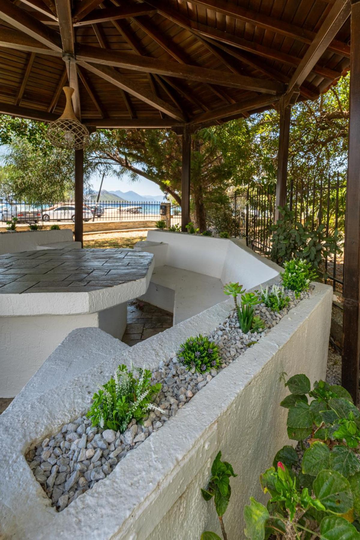 Alkis Guest House By Aegiankazarte Kapotidhes Dış mekan fotoğraf